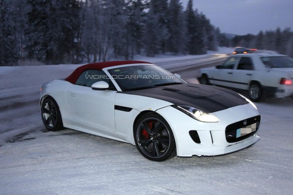 Jaguar F-Type  спереди