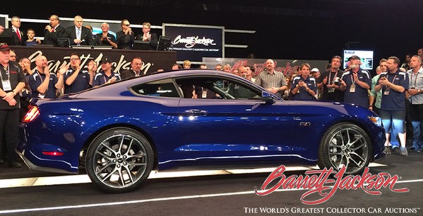 Первый 2015 Ford Mustang GT