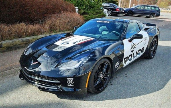 Полицейский Chevrolet C7 Corvette Stingray