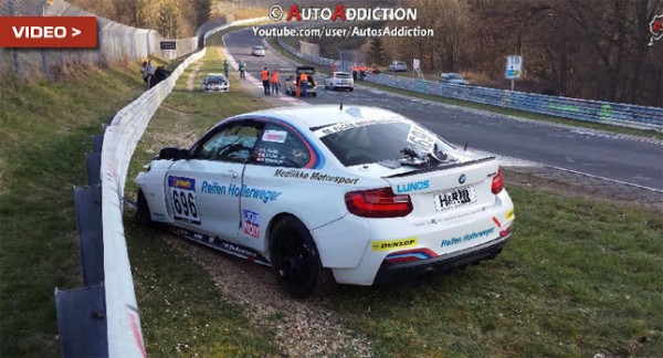BMW M235i Racing - первая авария