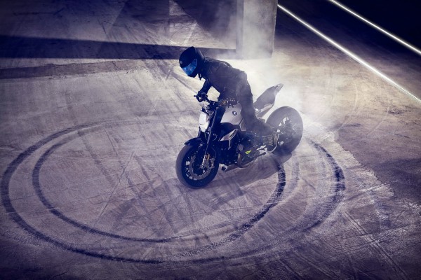 BMW-Motorrad-Concept-Roadster_10