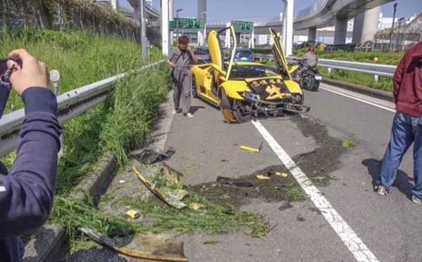 Японец разбил свой Lamborghini Diablo