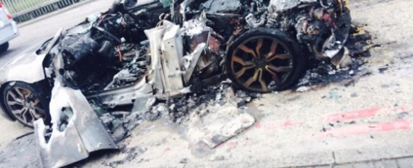 Audi R8 сгорел