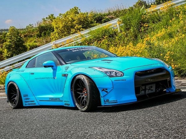 Liberty Walk Sky Blue Godzilla GT-R R35