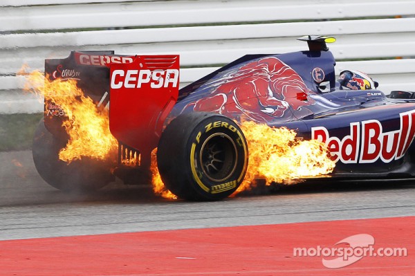 F1 German GP Kvyat on fire