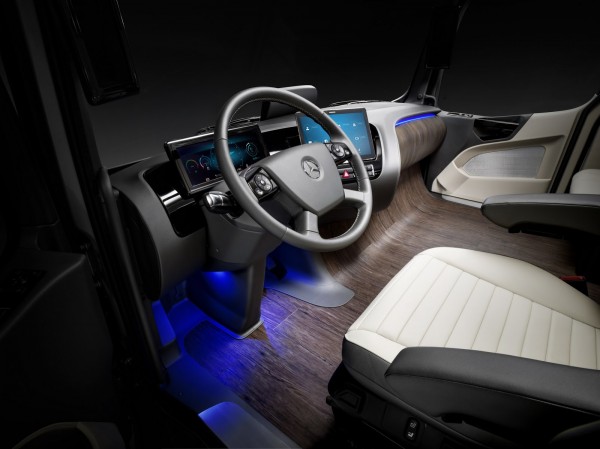 Mercedes-Future-Truck-2025-58