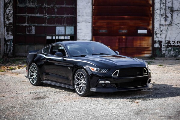 2015-Ford-Mustang-RTR-7