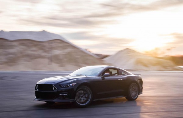 2015-Ford-Mustang-RTR-9