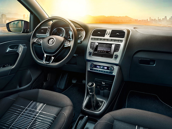  Volkswagen Polo Lounge