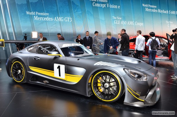 Mercedes-AMG-GT3-Live-Geneva-2015-26