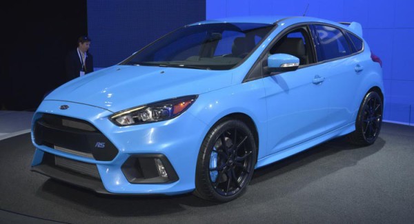 2016-Ford-Focus-RS-0