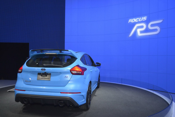 2016-Ford-Focus-RS-11