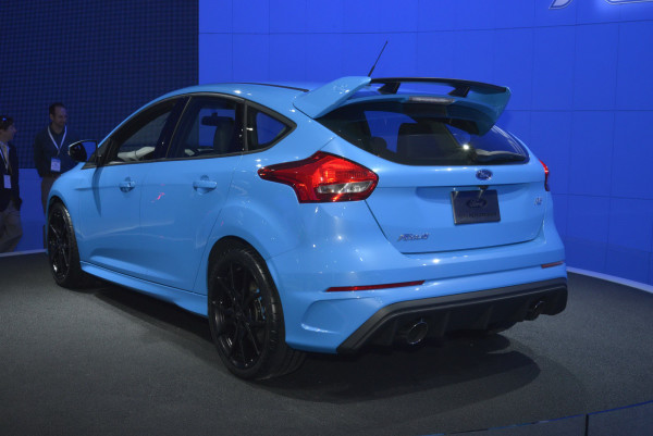 2016-Ford-Focus-RS-14