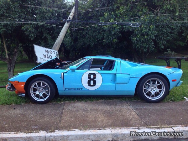 ford-gt-crash-brazil-2015-1