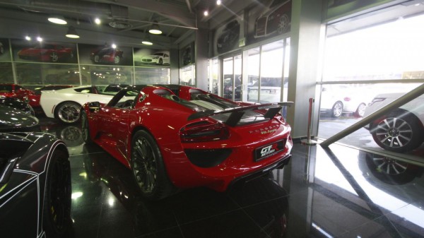 This-Red-Porsche-918-Spyder-can-be-yours-2-1024x575