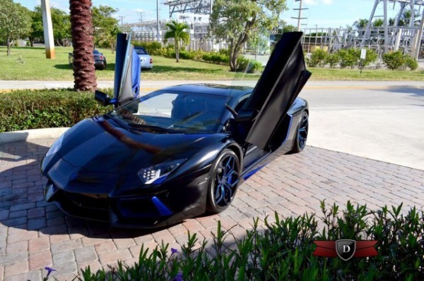 Unique-Lamborghini-Aventador-is-offered-for-sale-1