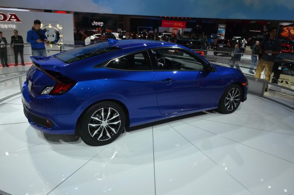 2016-Honda-Civic-Coupe-4