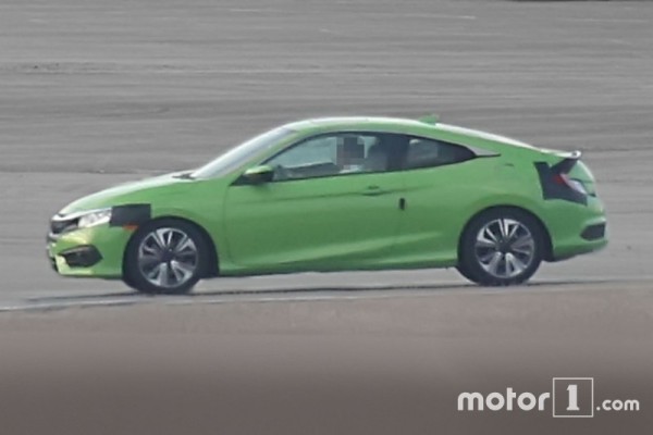 honda-civic-coupe-spy-photo (1)
