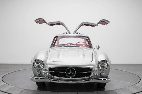 Mercedes-Benz-300-SL-2