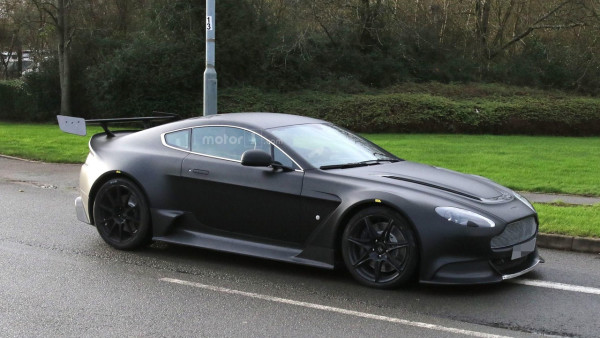 aston-martin-vantage-gt8-spy-photo (1)