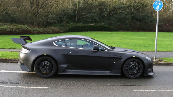 aston-martin-vantage-gt8-spy-photo (2)