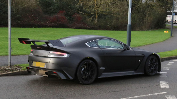 aston-martin-vantage-gt8-spy-photo (3)
