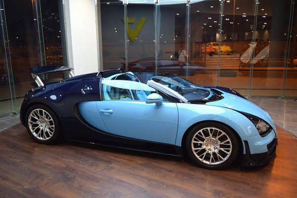 002_Bugatti-Veyron-Jean-Pierre-Wimille