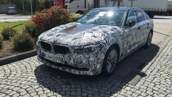 2017-bmw-5-series-spied-at-gas-station-in-germany