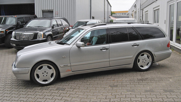 1998-mercedes-e55-amg-wagon-ex-michael-schumaher (1)