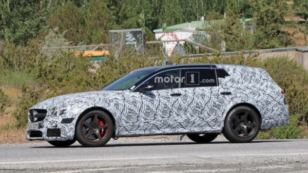 mercedes-amg-e63-black-series-estate-spy (2)