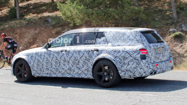 mercedes-amg-e63-black-series-estate-spy (4)