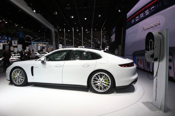 porsche-panamera-4s-e-hybrid-13