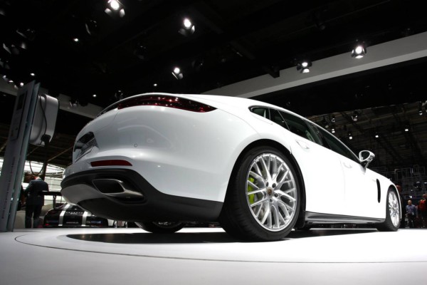 porsche-panamera-4s-e-hybrid-6