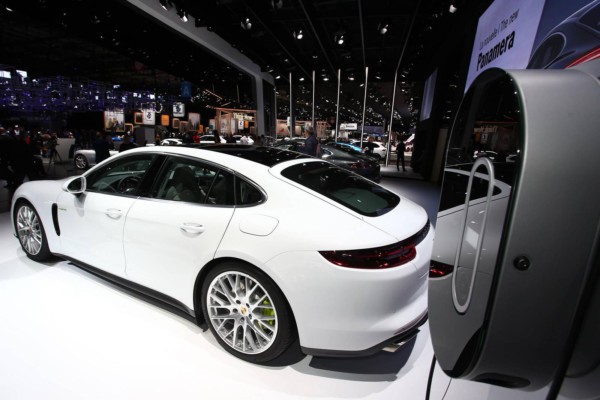 porsche-panamera-4s-e-hybrid-9