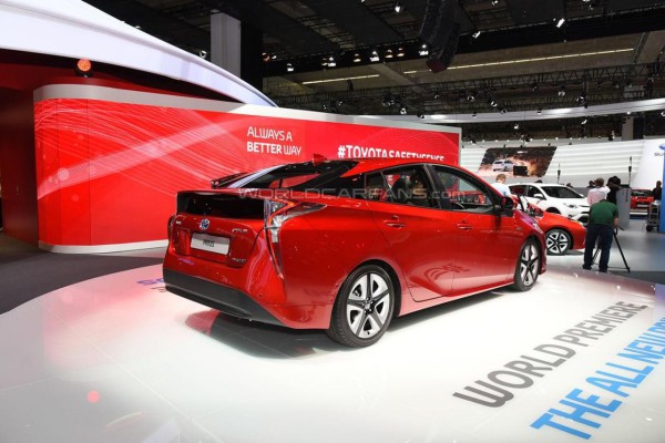 Toyota показала во Франкфурте гибридный Prius нового поколения